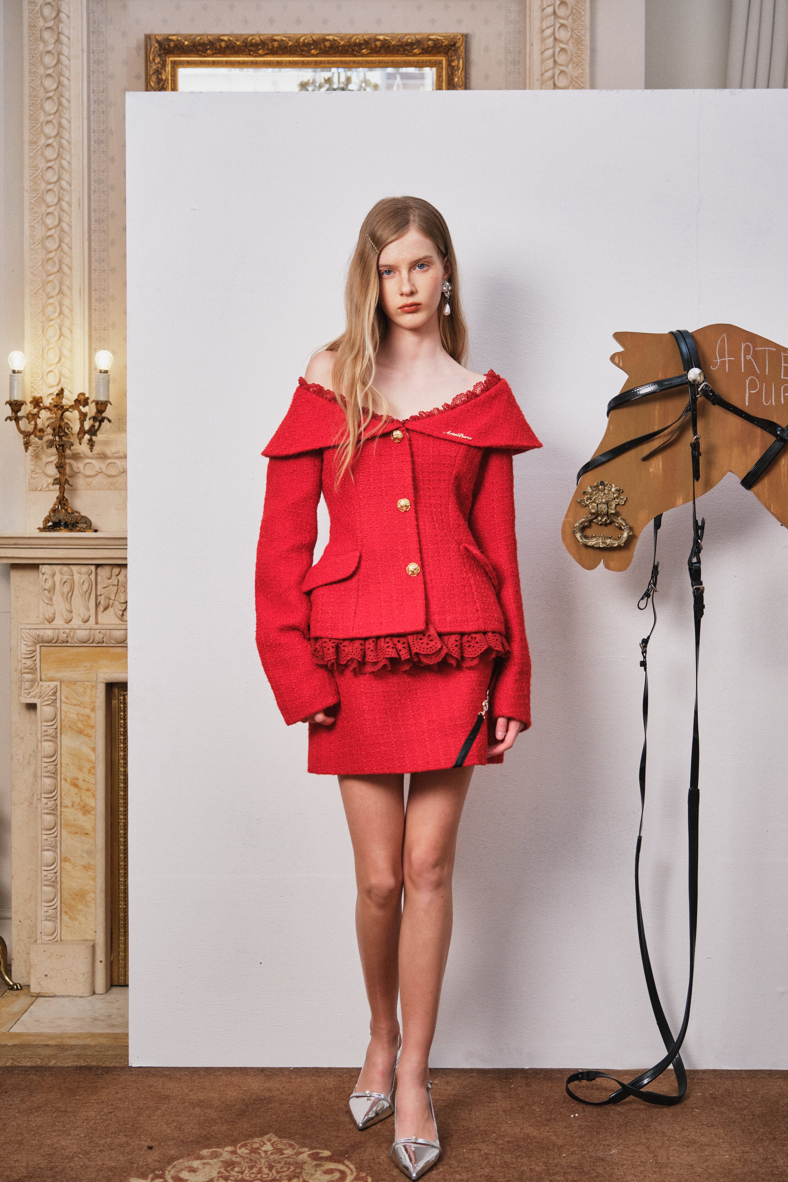 Red Contrast-Belt Woven Mini Skirt